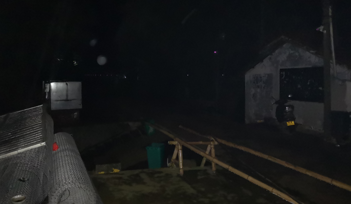 �賿�����ġ���͡�