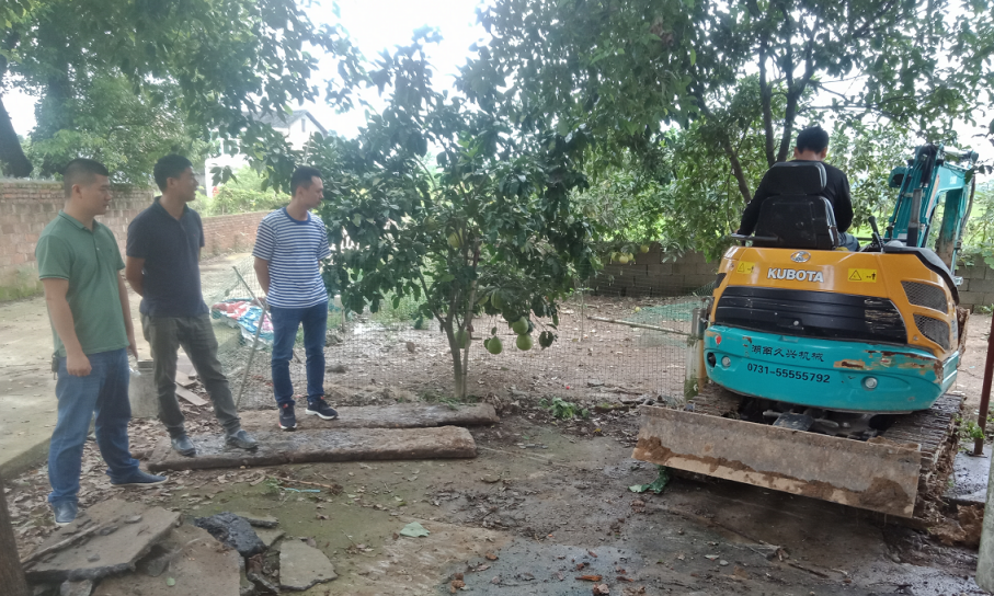 �������򣺼�ίפ�嶽����������