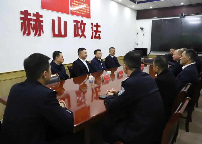 ��ᡢ�γ������ӿ�չ���ڽ�ǰ����ο�ʻ